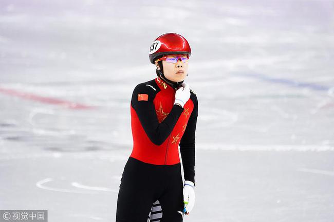 日前,在参加北京卫视《中国故事大会》时,短道速滑奥运三金得主周洋给